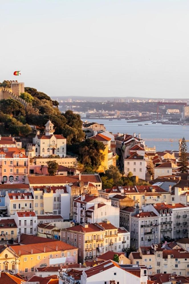 Alfama Deluxe By Homing Apartment Lisbon Luaran gambar
